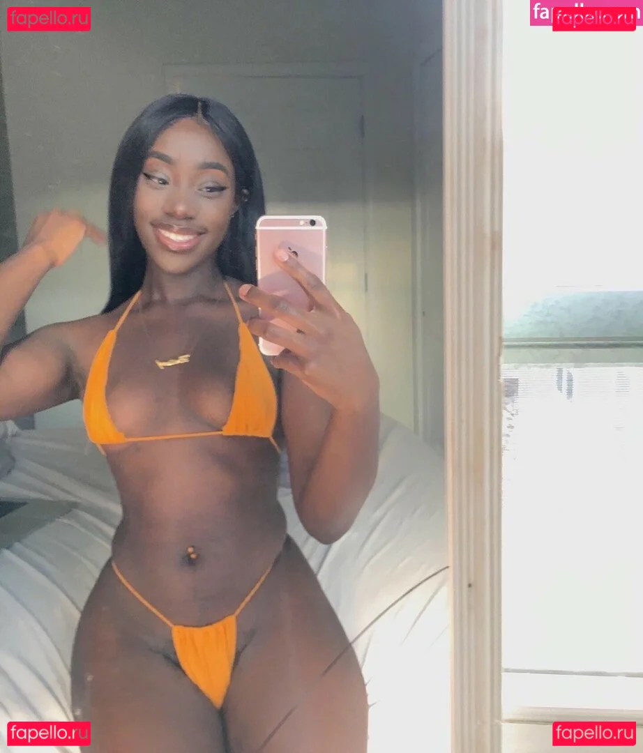 iivywren Onlyfans Photo Gallery 