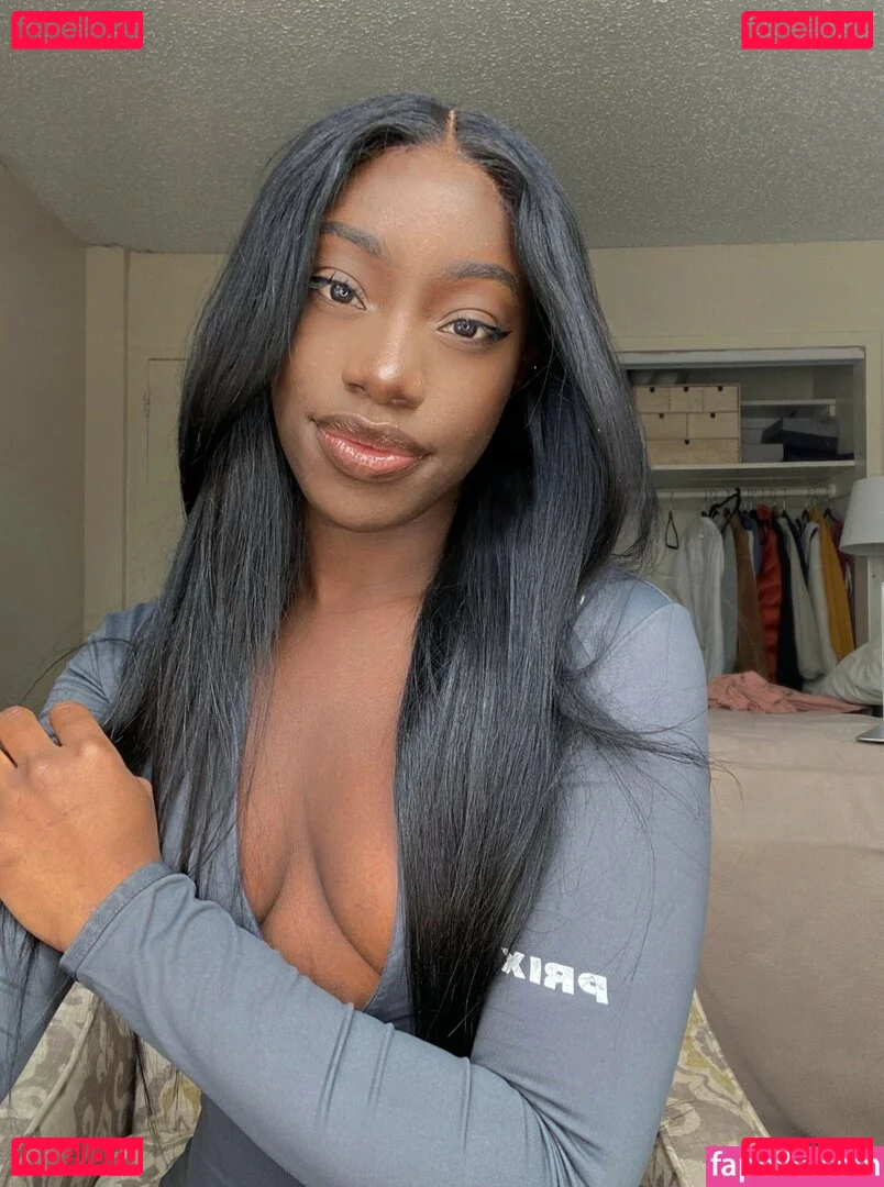 iivywren Onlyfans Photo Gallery 