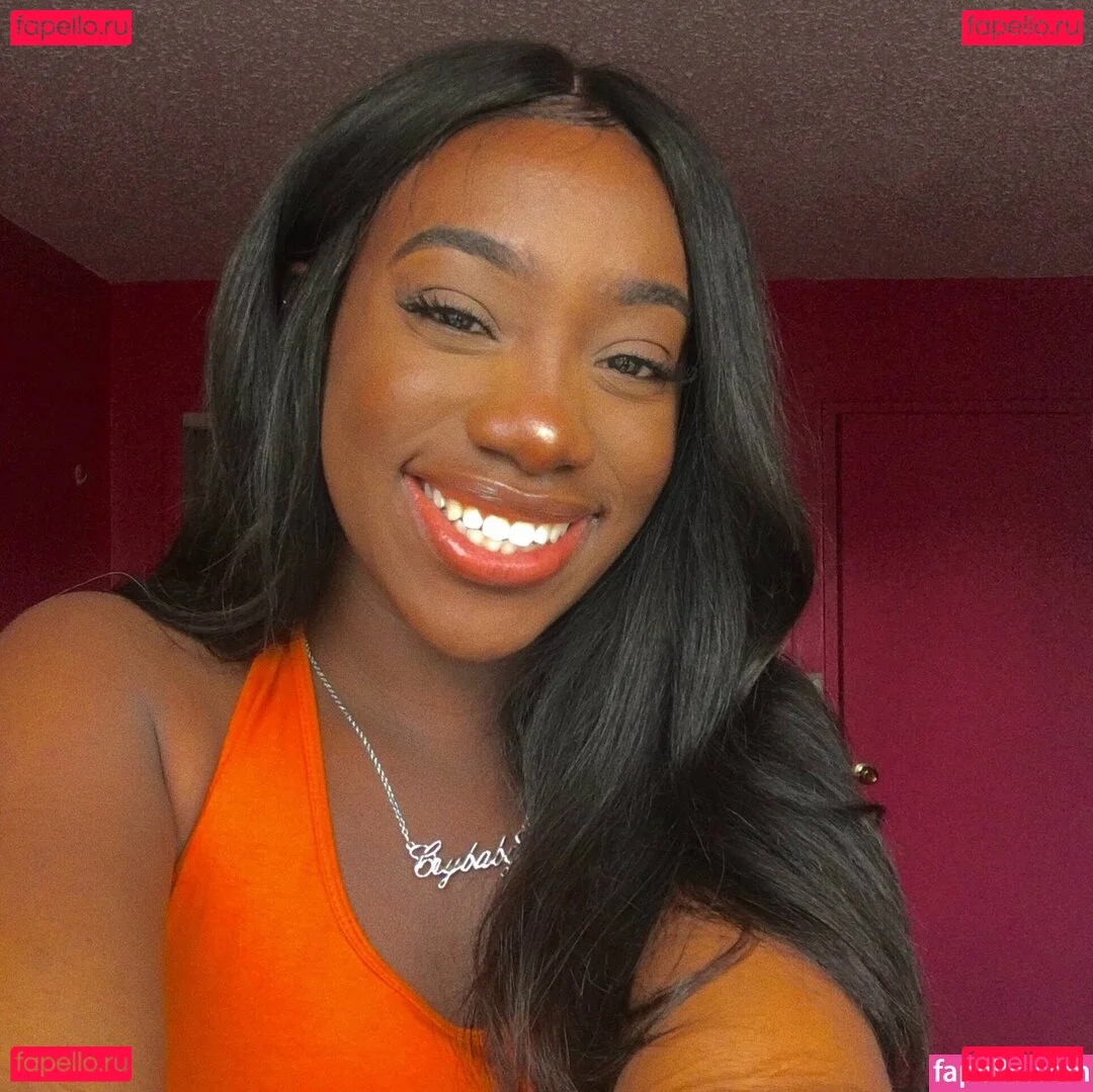 iivywren Onlyfans Photo Gallery 