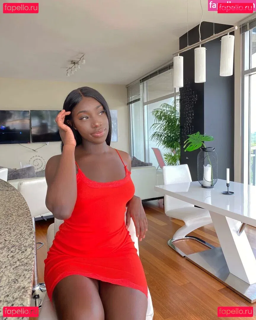 iivywren Onlyfans Photo Gallery 