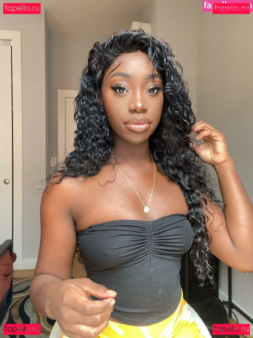 iivywren Onlyfans Photo Gallery 