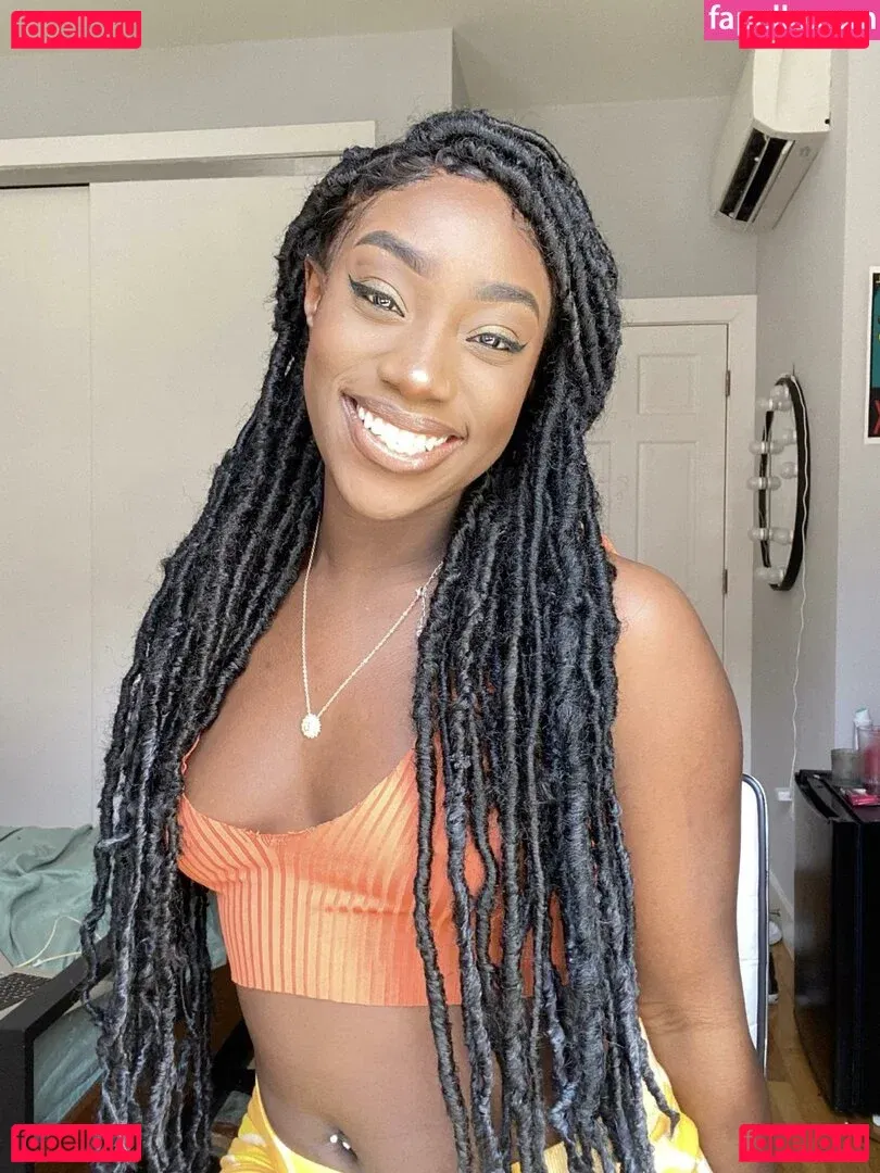 iivywren Onlyfans Photo Gallery 