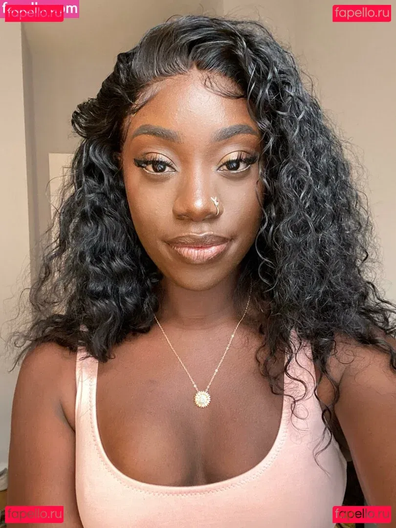 iivywren Onlyfans Photo Gallery 