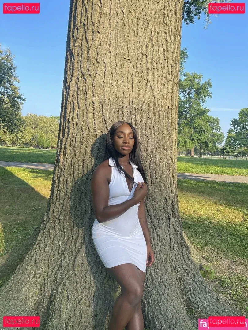 iivywren Onlyfans Photo Gallery 