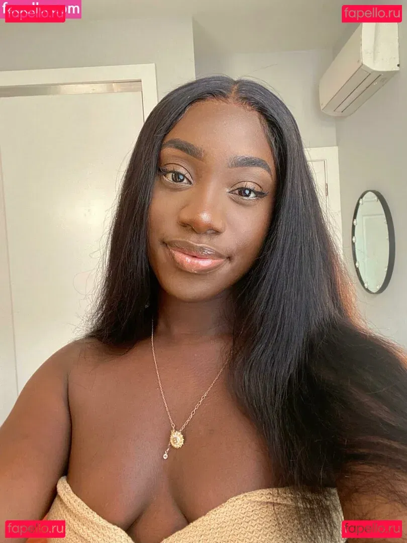 iivywren Onlyfans Photo Gallery 