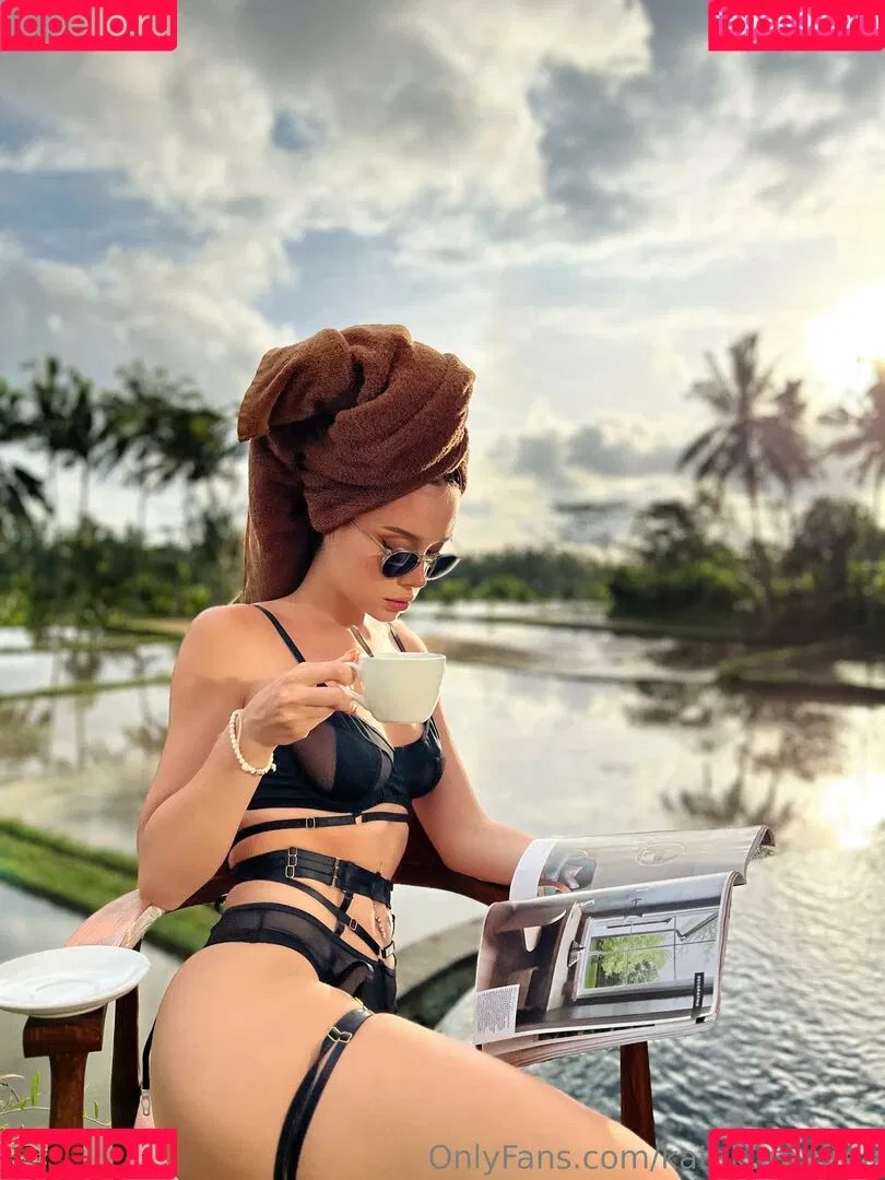 katekurayfree Onlyfans Photo Gallery 