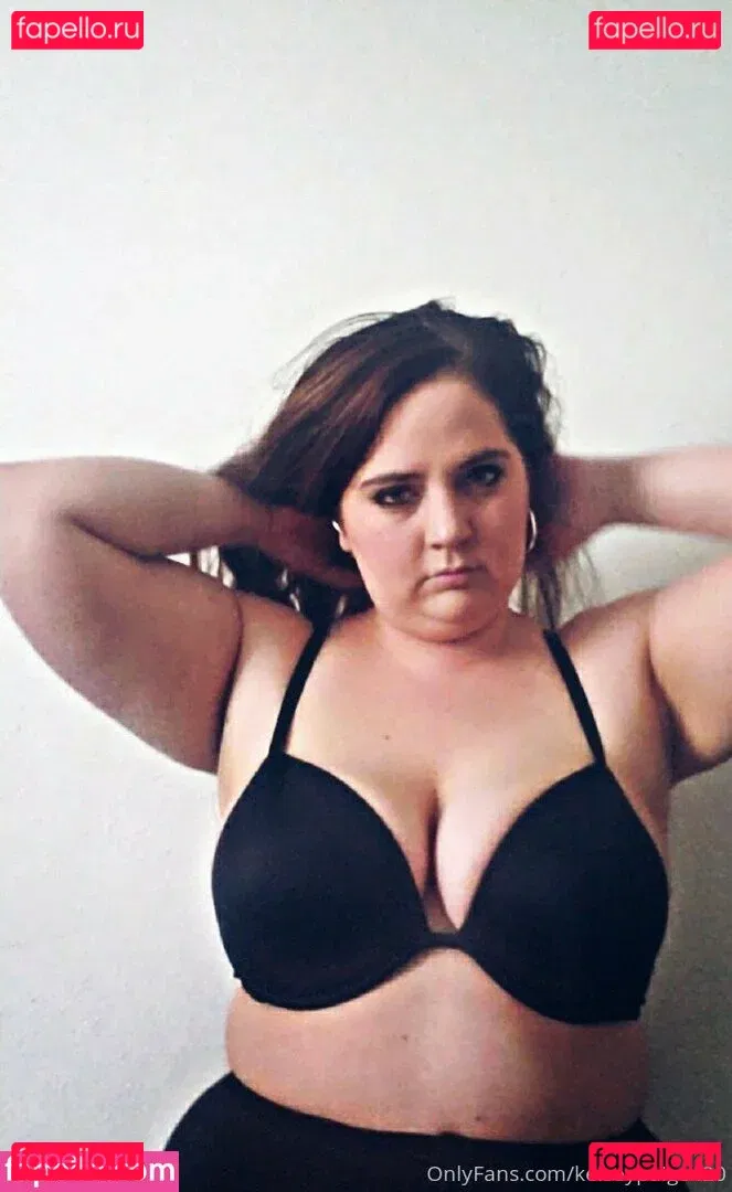 kelseypaige420 Onlyfans Photo Gallery 