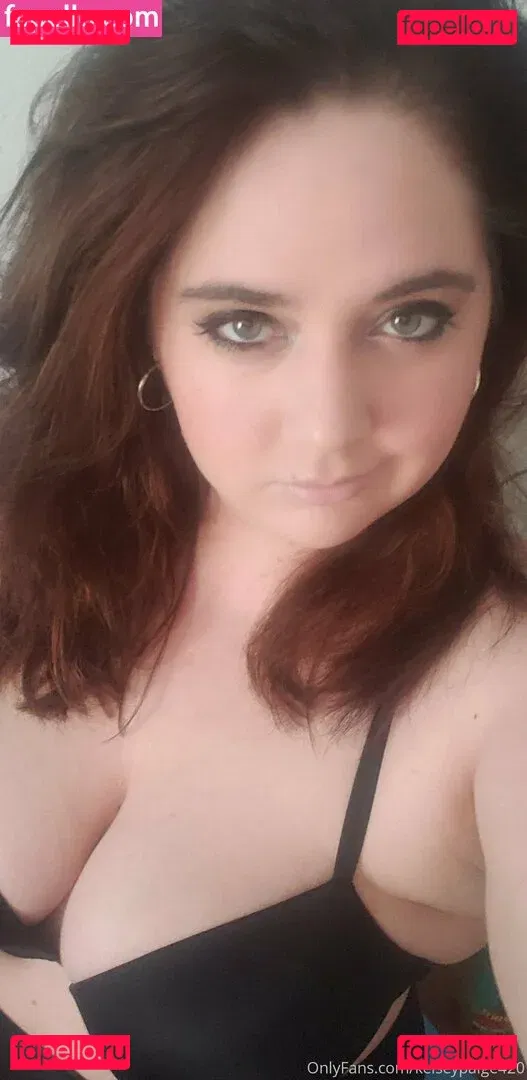 kelseypaige420 Onlyfans Photo Gallery 