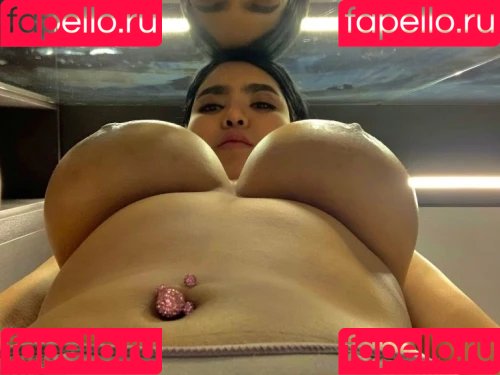 Noey Yanisa Onlyfans Photo Gallery 