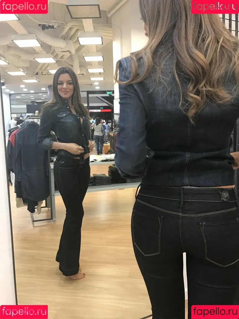 Nikoletta Ralli Onlyfans Photo Gallery 