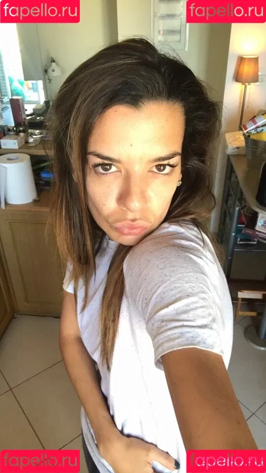 Nikoletta Ralli Onlyfans Photo Gallery 