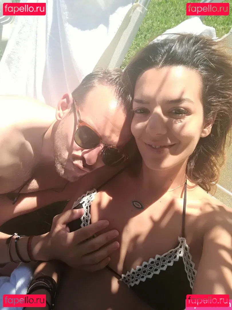 Nikoletta Ralli Onlyfans Photo Gallery 