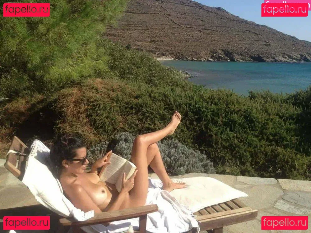 Nikoletta Ralli Onlyfans Photo Gallery 