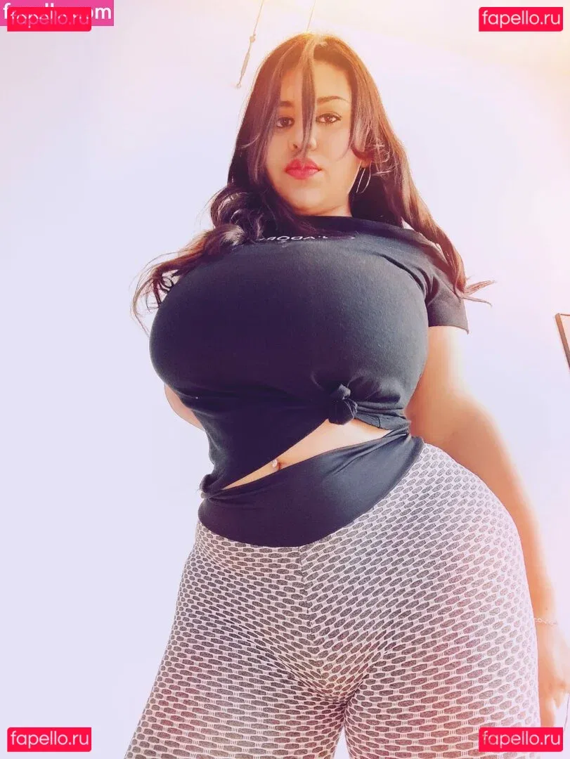 Jennifer Busty Latina Onlyfans Photo Gallery 