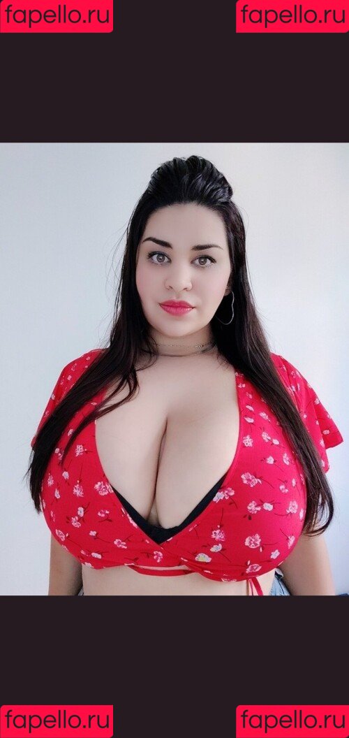 Jennifer Busty Latina Onlyfans Photo Gallery 