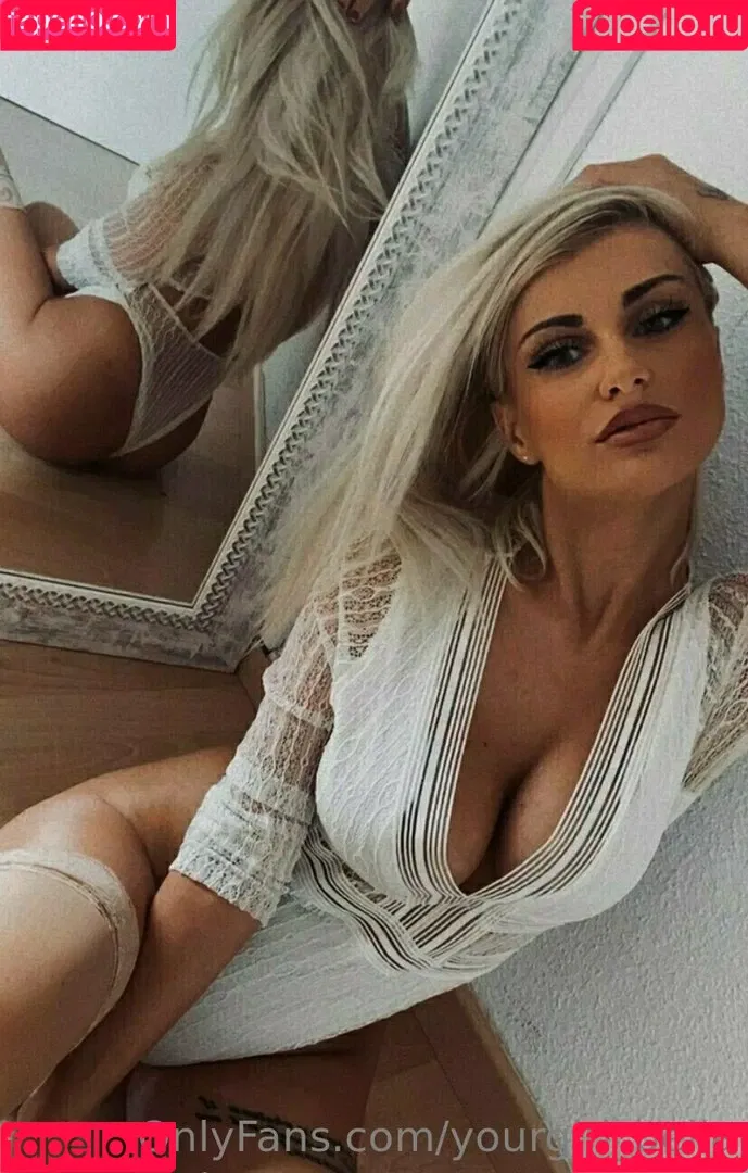 yourgirl_bella Onlyfans Photo Gallery 