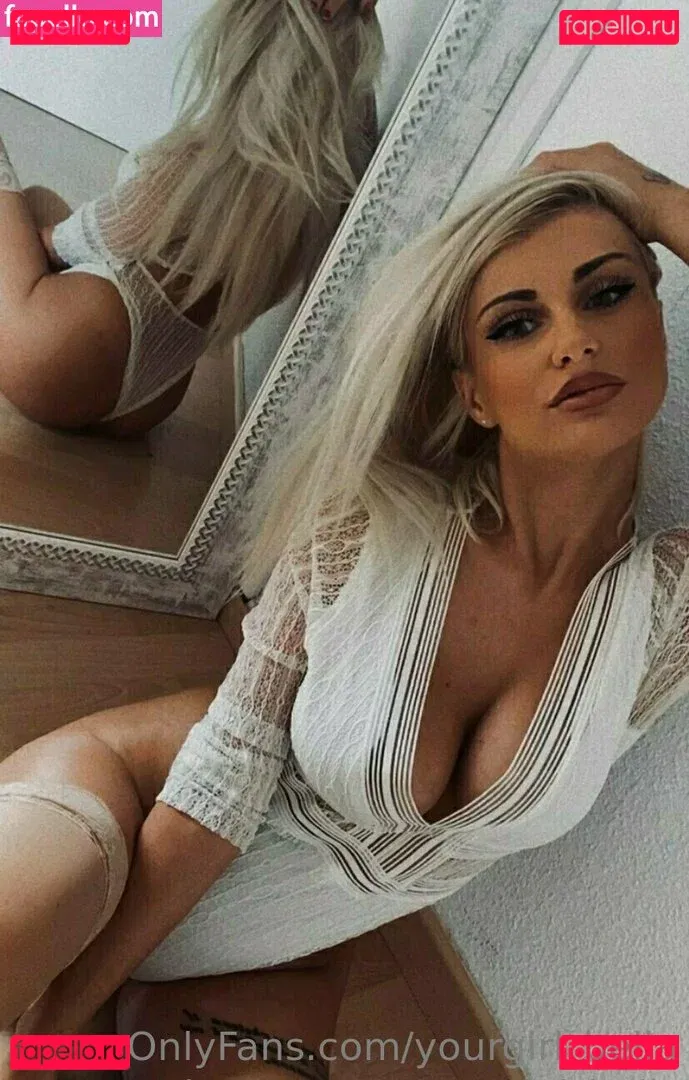 yourgirl_bella Onlyfans Photo Gallery 