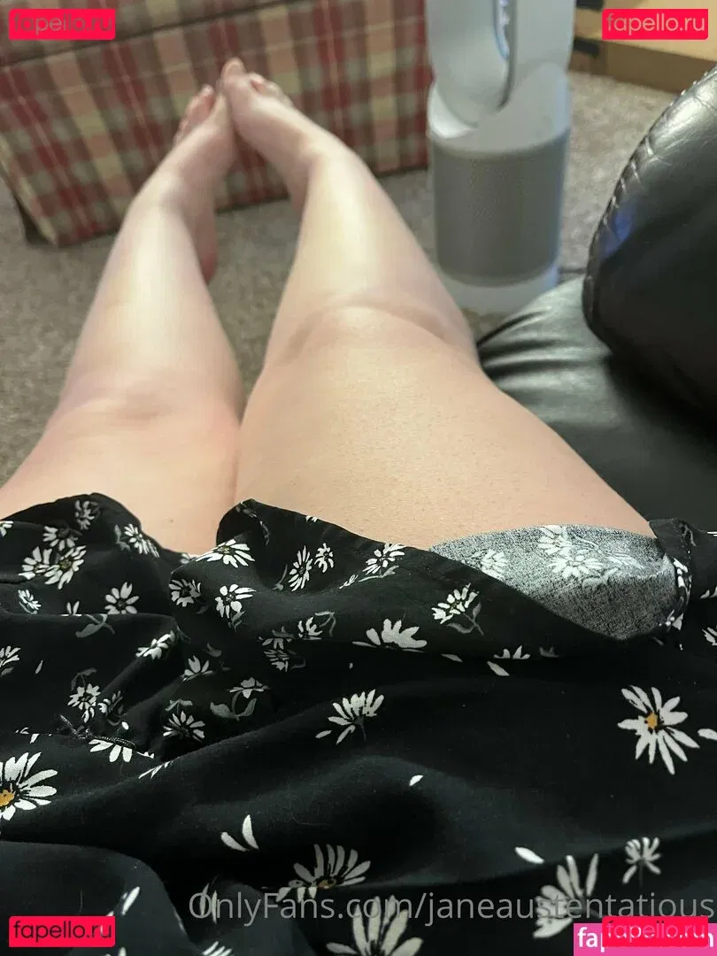 janeaustentatious Onlyfans Photo Gallery 