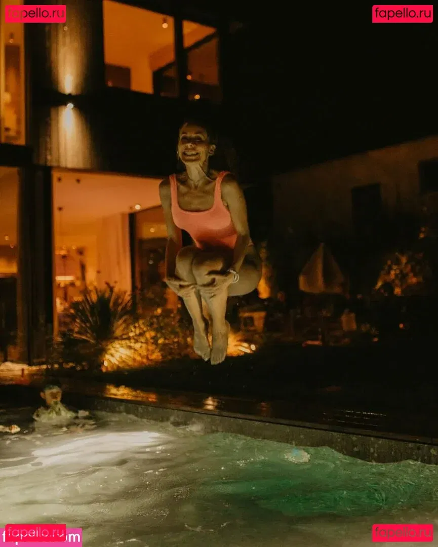 Annemarie Carpendale Onlyfans Photo Gallery 