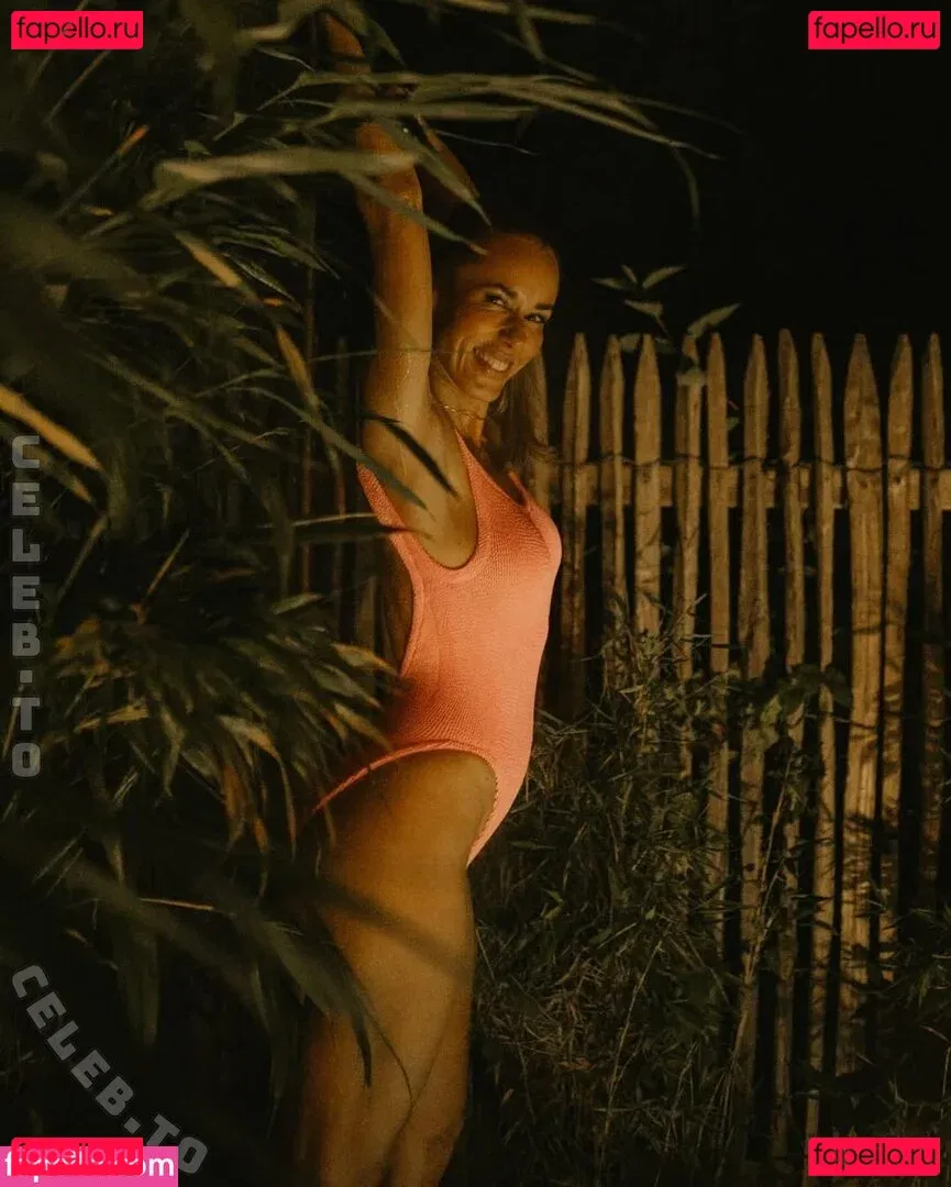 Annemarie Carpendale Onlyfans Photo Gallery 