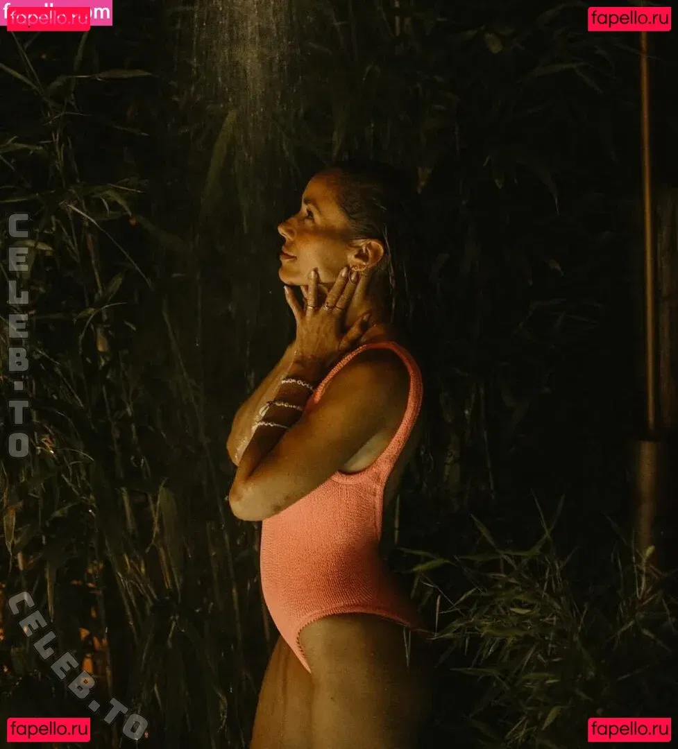 Annemarie Carpendale Onlyfans Photo Gallery 