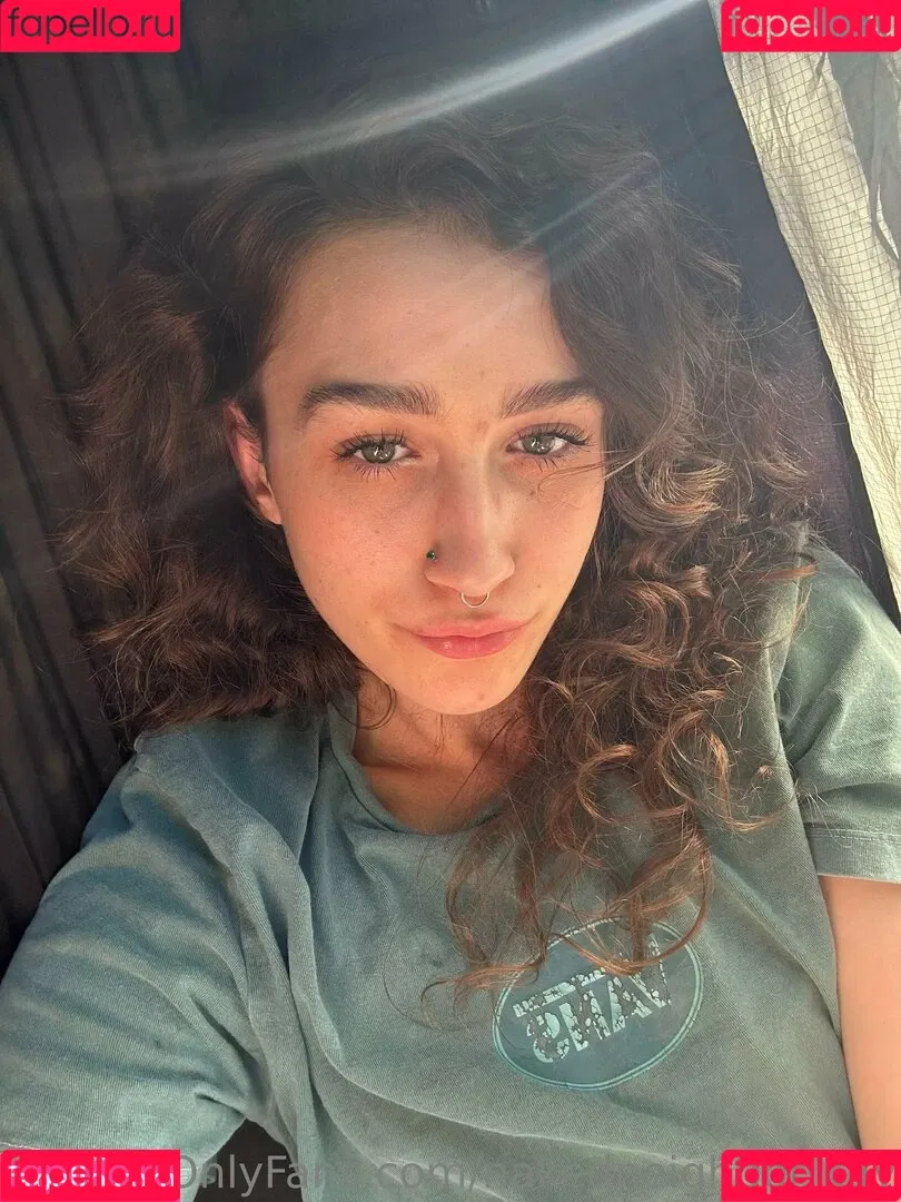 nerdyneighbor_tay Onlyfans Photo Gallery 