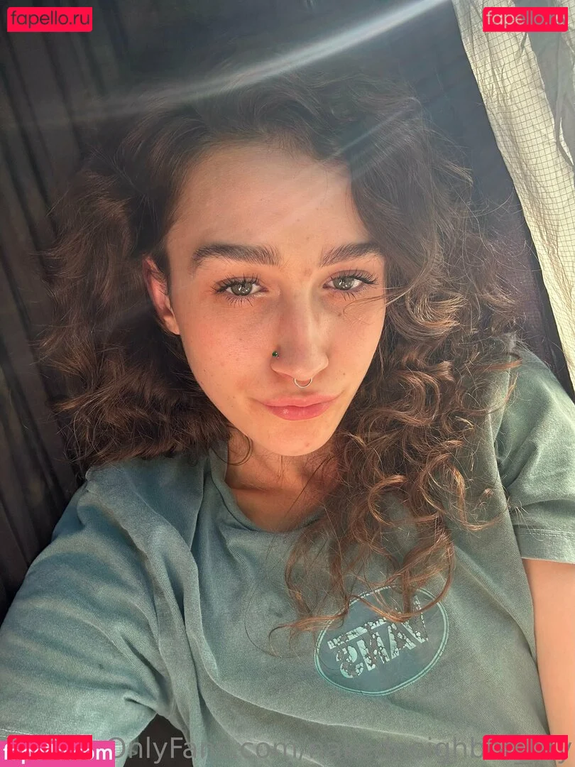 nerdyneighbor_tay Onlyfans Photo Gallery 