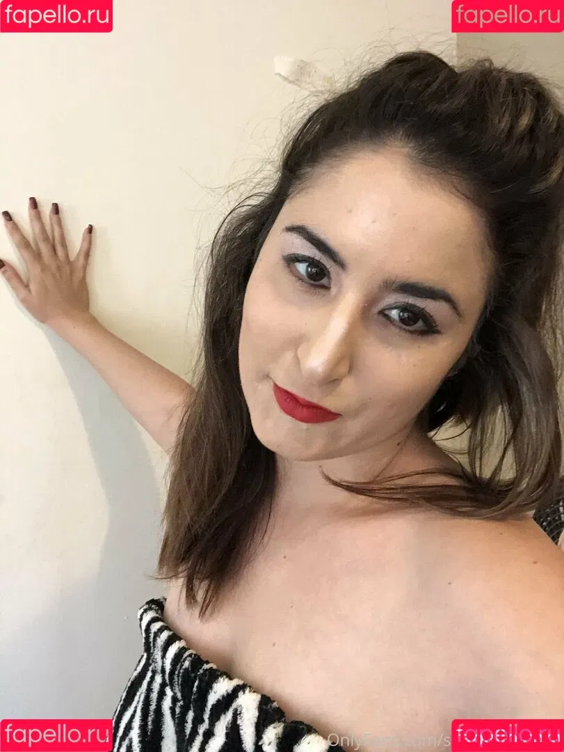 snarkybrunette Onlyfans Photo Gallery 