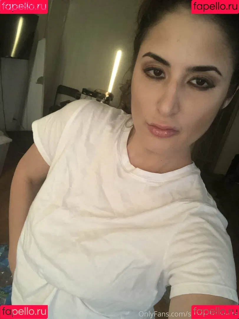 snarkybrunette Onlyfans Photo Gallery 