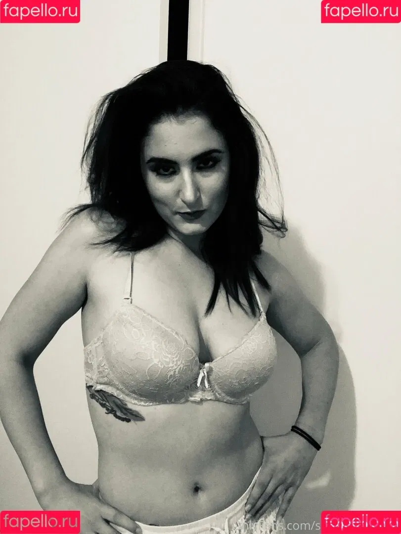 snarkybrunette Onlyfans Photo Gallery 