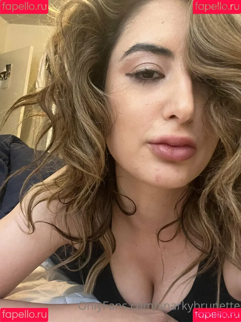 snarkybrunette Onlyfans Photo Gallery 