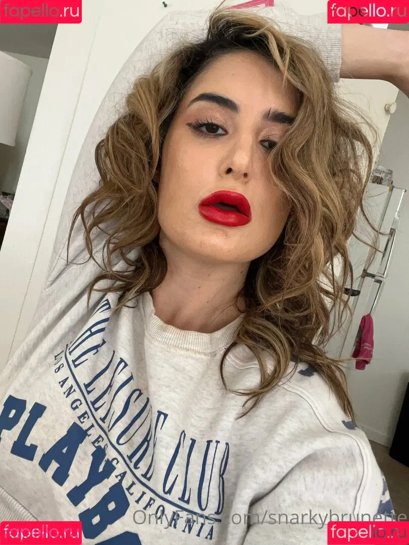 snarkybrunette Onlyfans Photo Gallery 