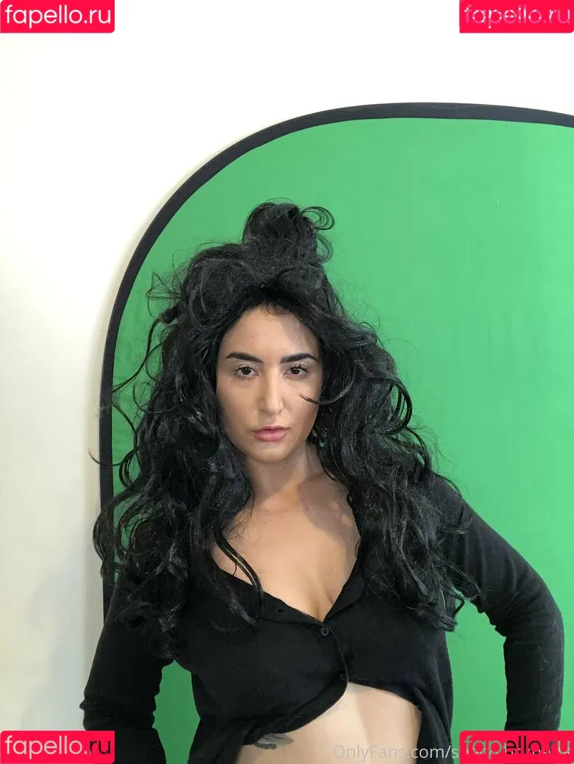 snarkybrunette Onlyfans Photo Gallery 