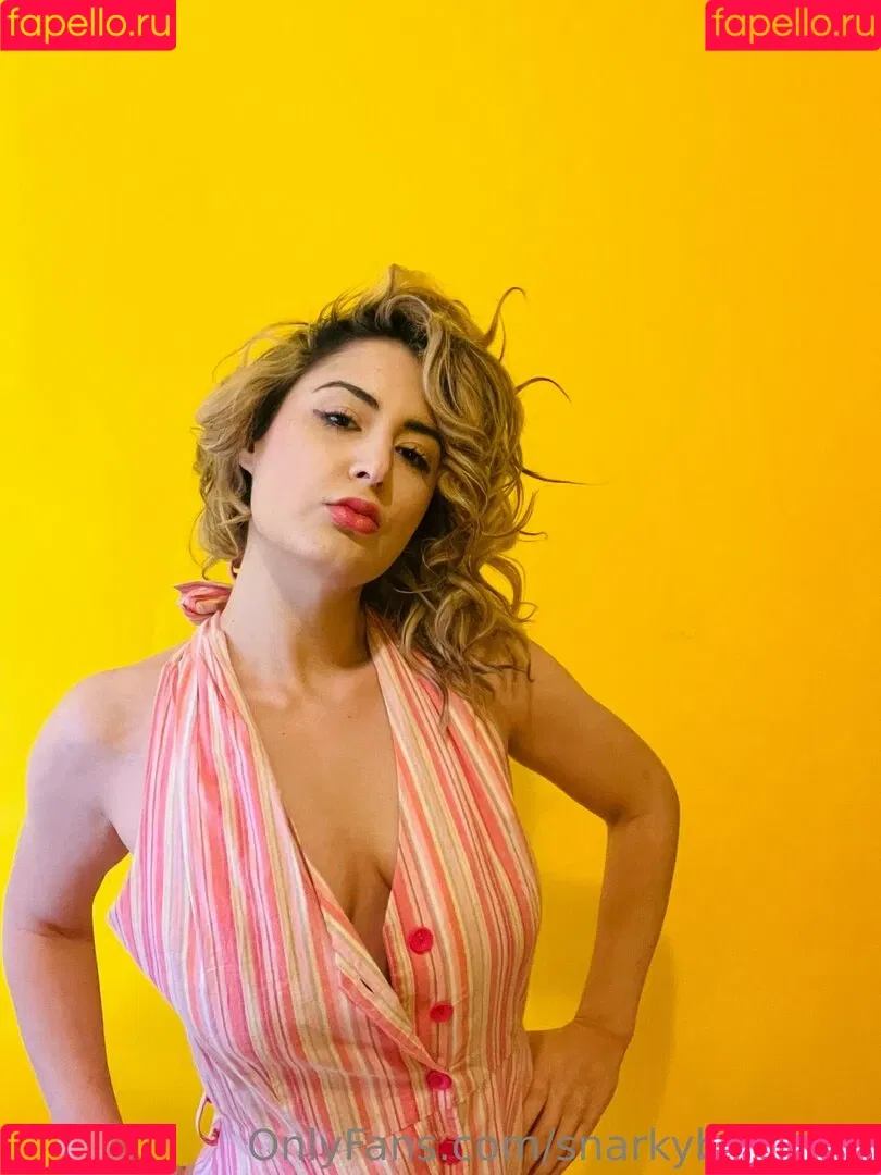 snarkybrunette Onlyfans Photo Gallery 