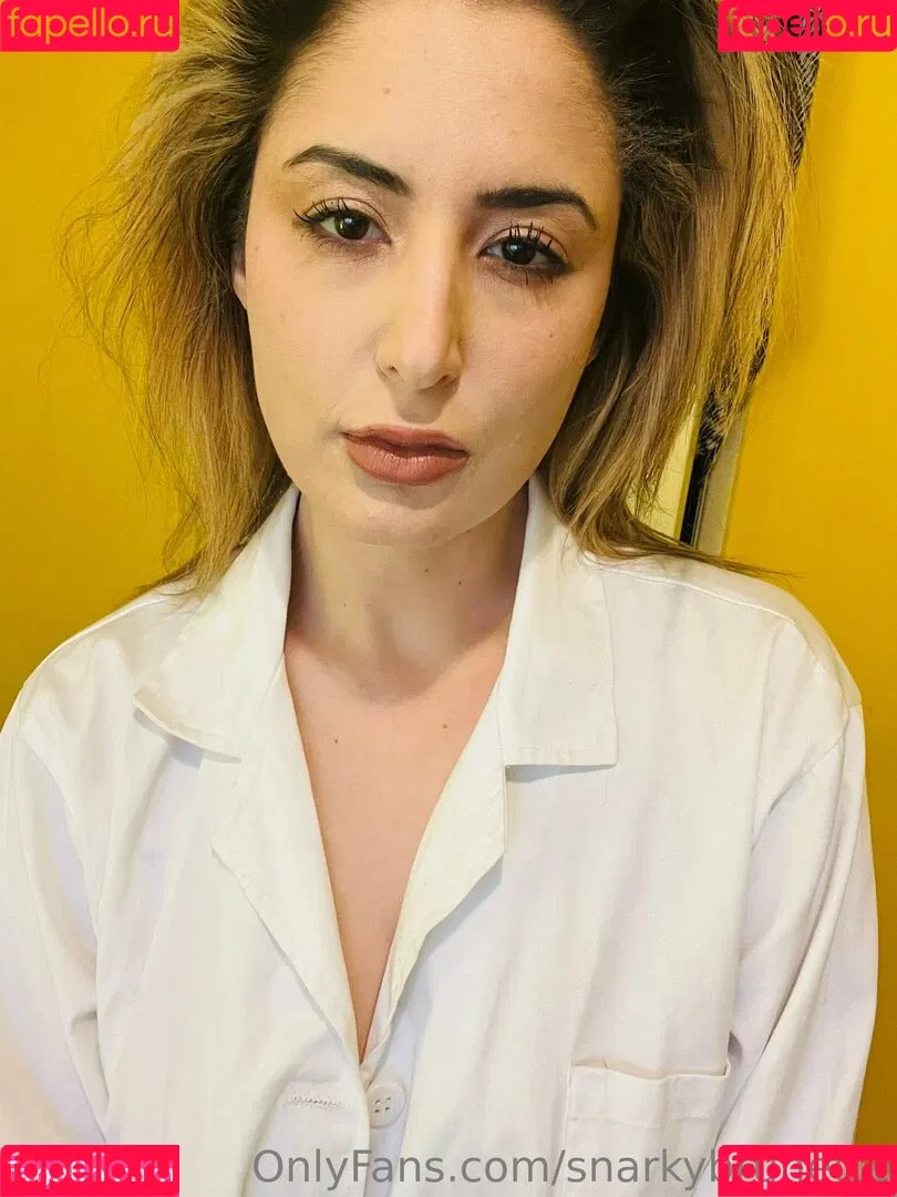 snarkybrunette Onlyfans Photo Gallery 