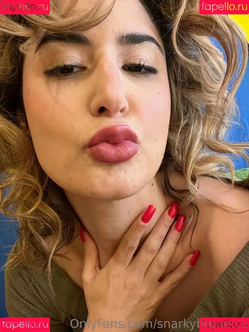 snarkybrunette Onlyfans Photo Gallery 