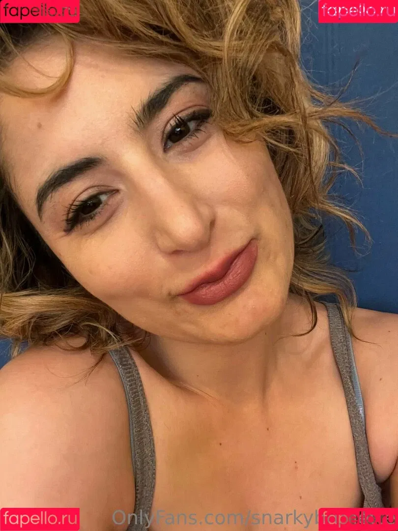 snarkybrunette Onlyfans Photo Gallery 