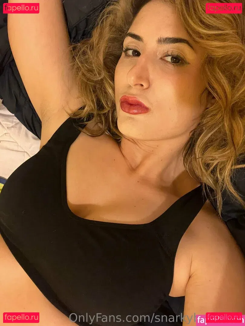 snarkybrunette Onlyfans Photo Gallery 