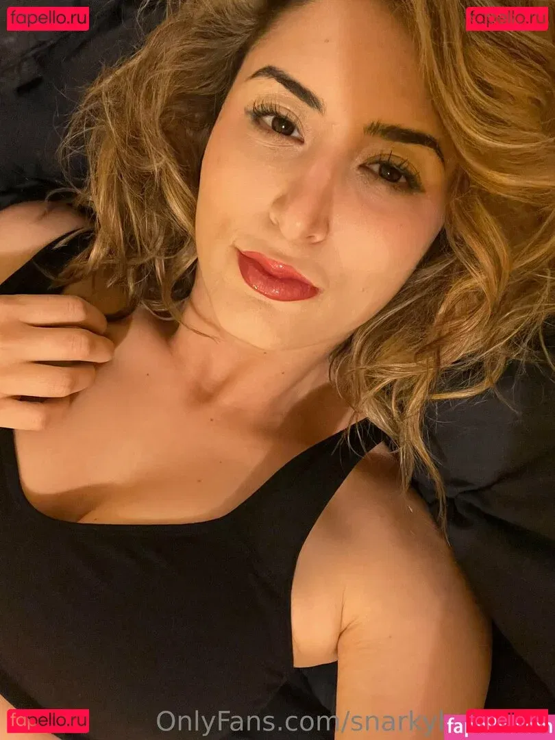 snarkybrunette Onlyfans Photo Gallery 