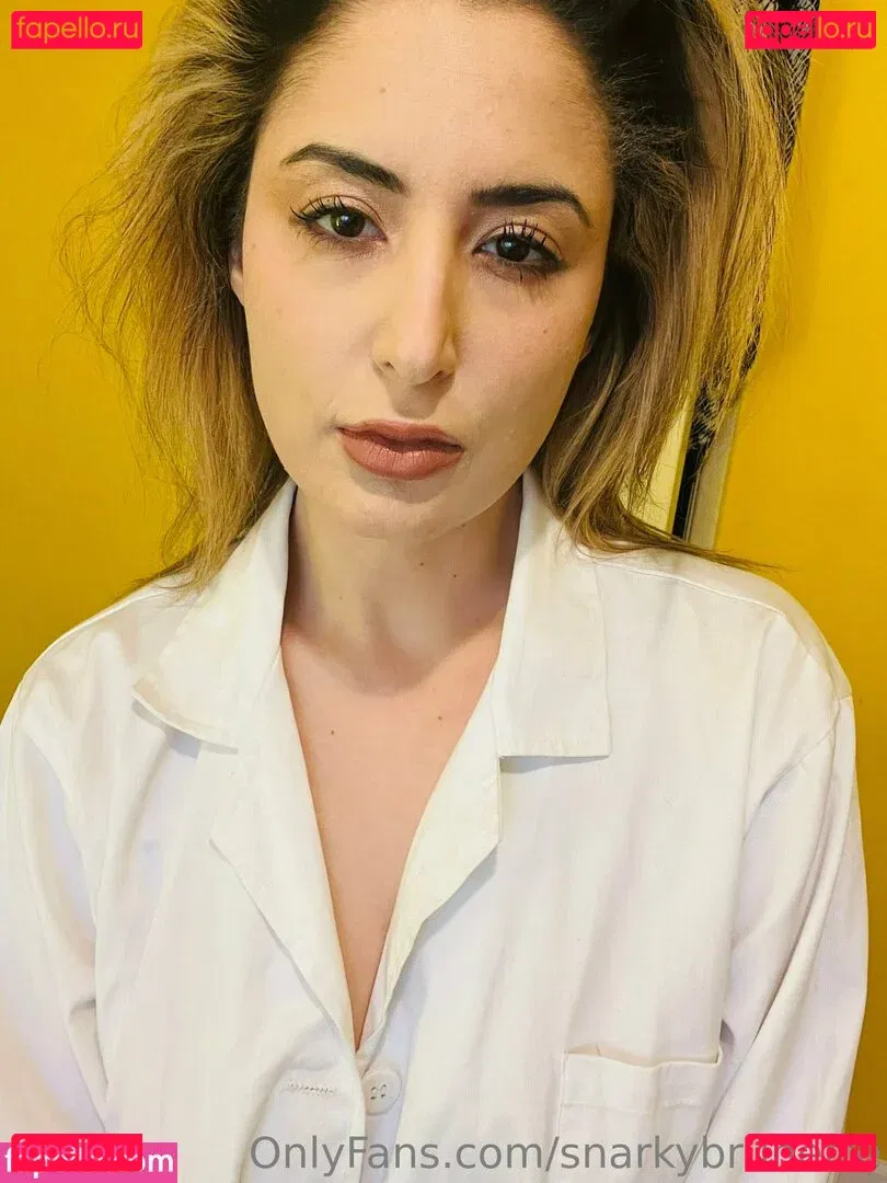 snarkybrunette Onlyfans Photo Gallery 