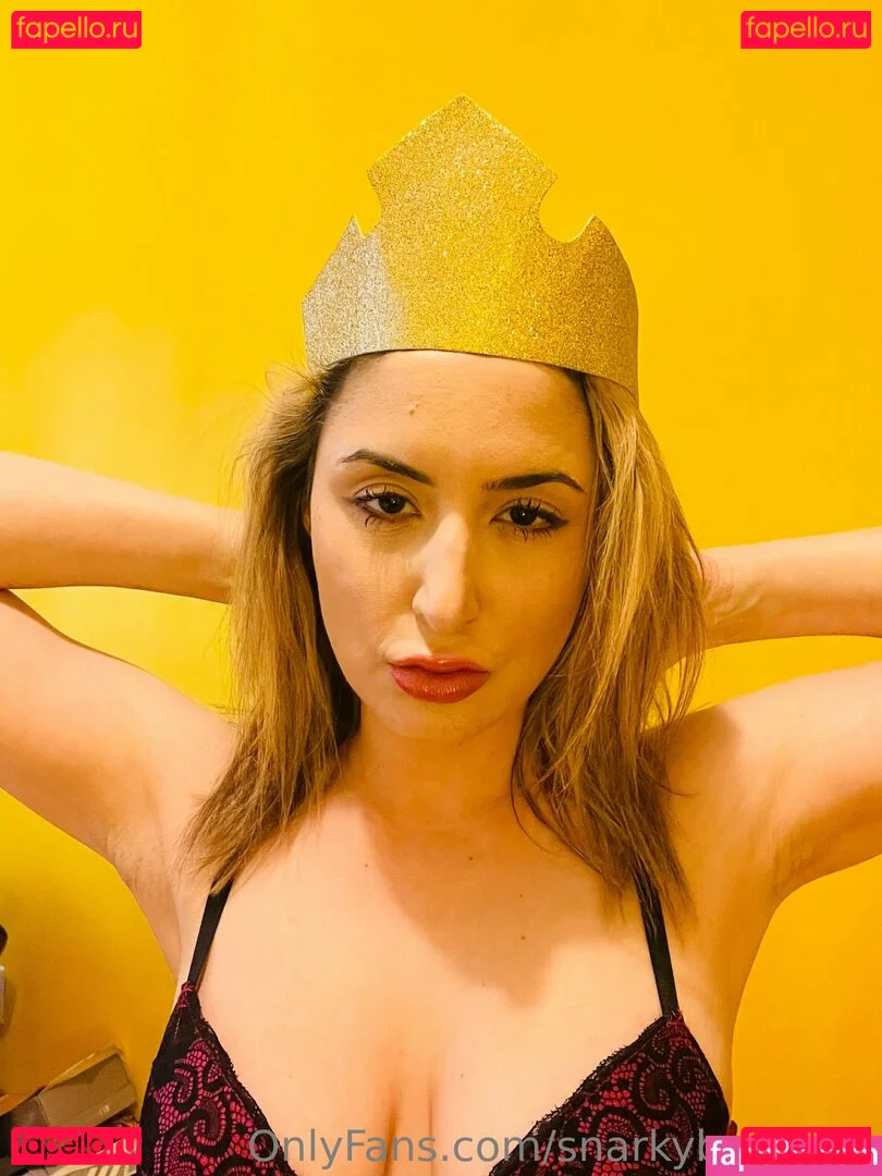 snarkybrunette Onlyfans Photo Gallery 