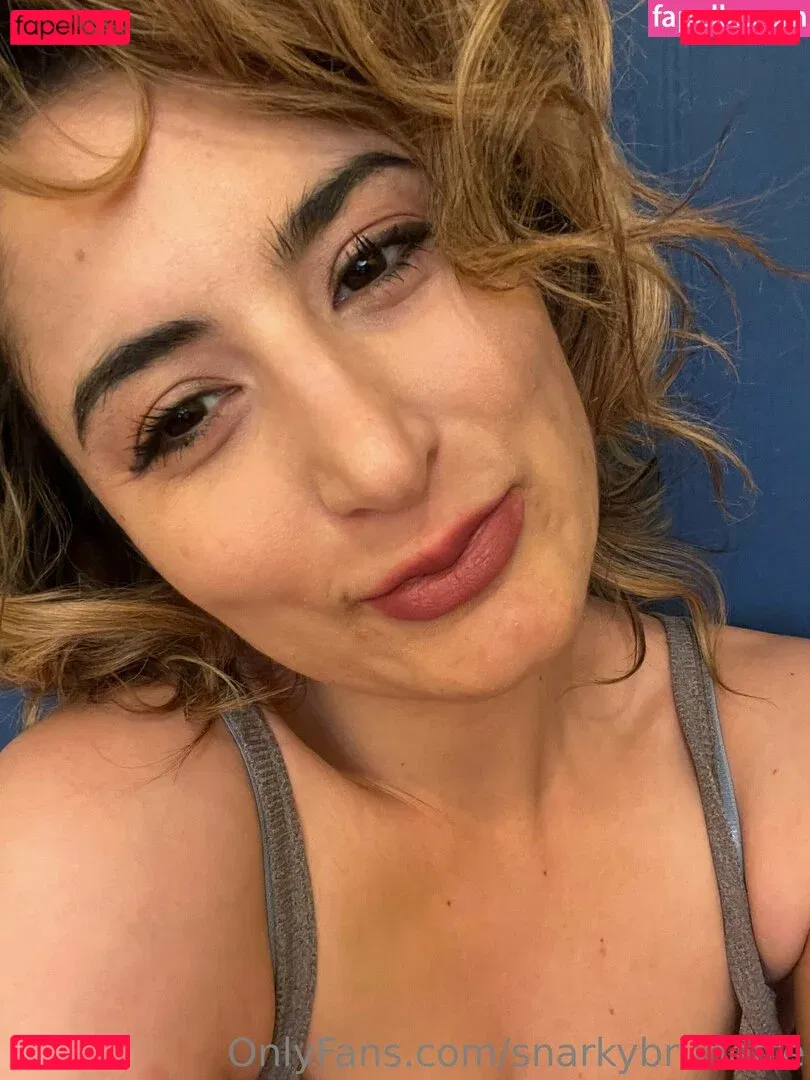 snarkybrunette Onlyfans Photo Gallery 