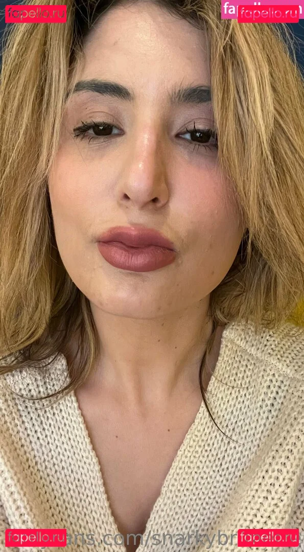 snarkybrunette Onlyfans Photo Gallery 