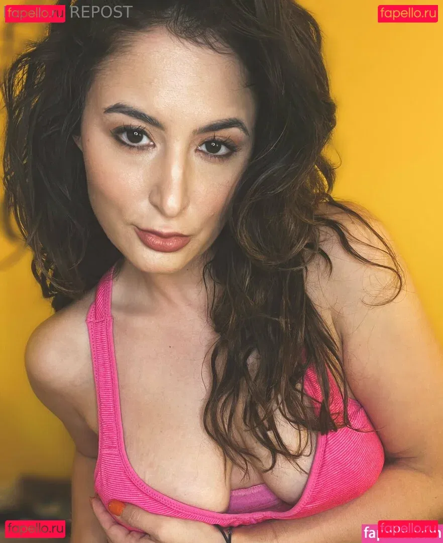 snarkybrunette Onlyfans Photo Gallery 