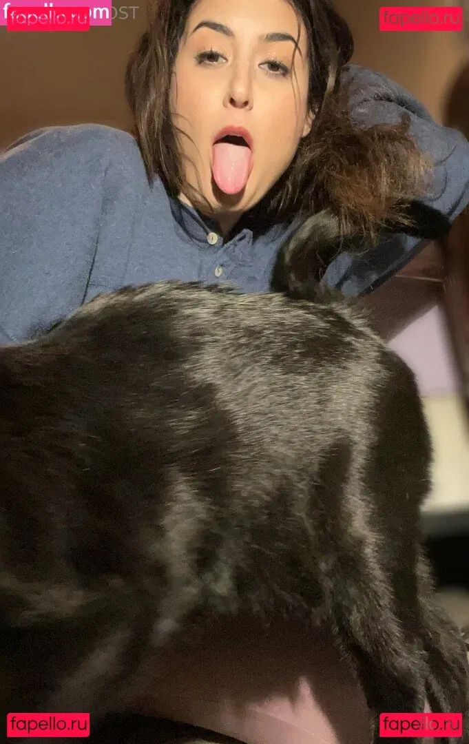 snarkybrunette Onlyfans Photo Gallery 