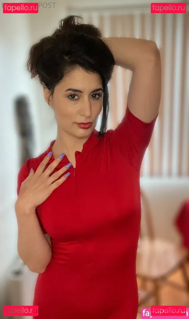 snarkybrunette Onlyfans Photo Gallery 