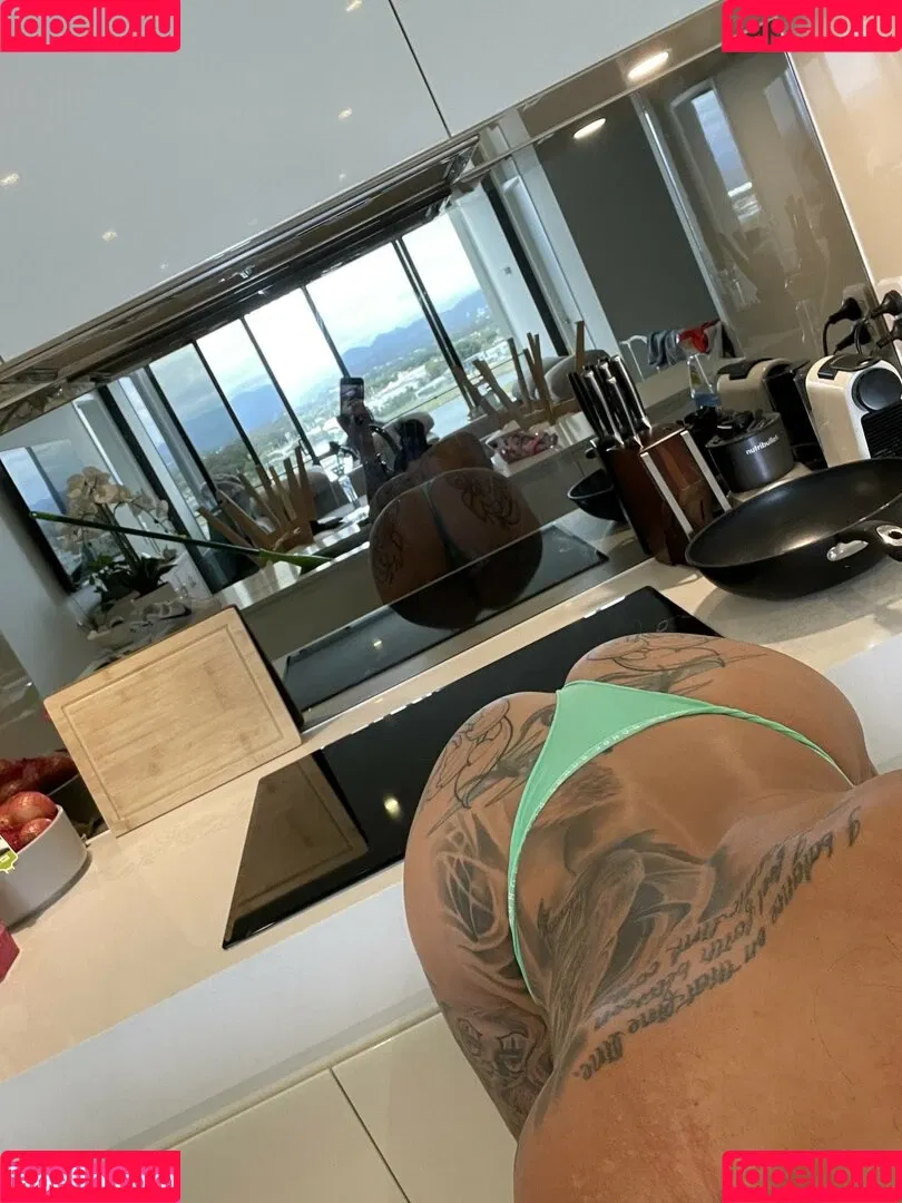 Hayley Vernon Onlyfans Photo Gallery 