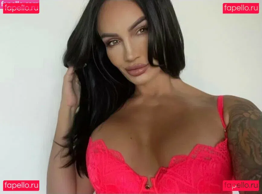 Hayley Vernon Onlyfans Photo Gallery 