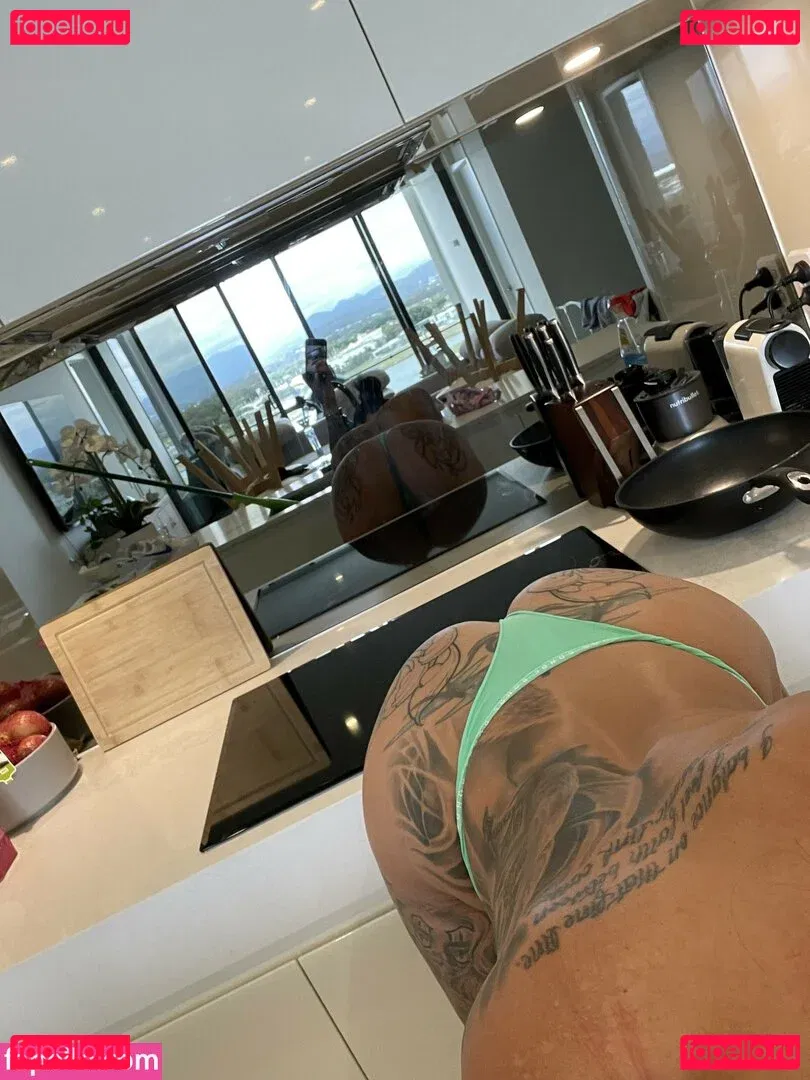 Hayley Vernon Onlyfans Photo Gallery 