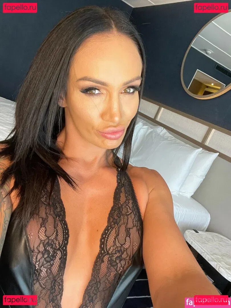 Hayley Vernon Onlyfans Photo Gallery 